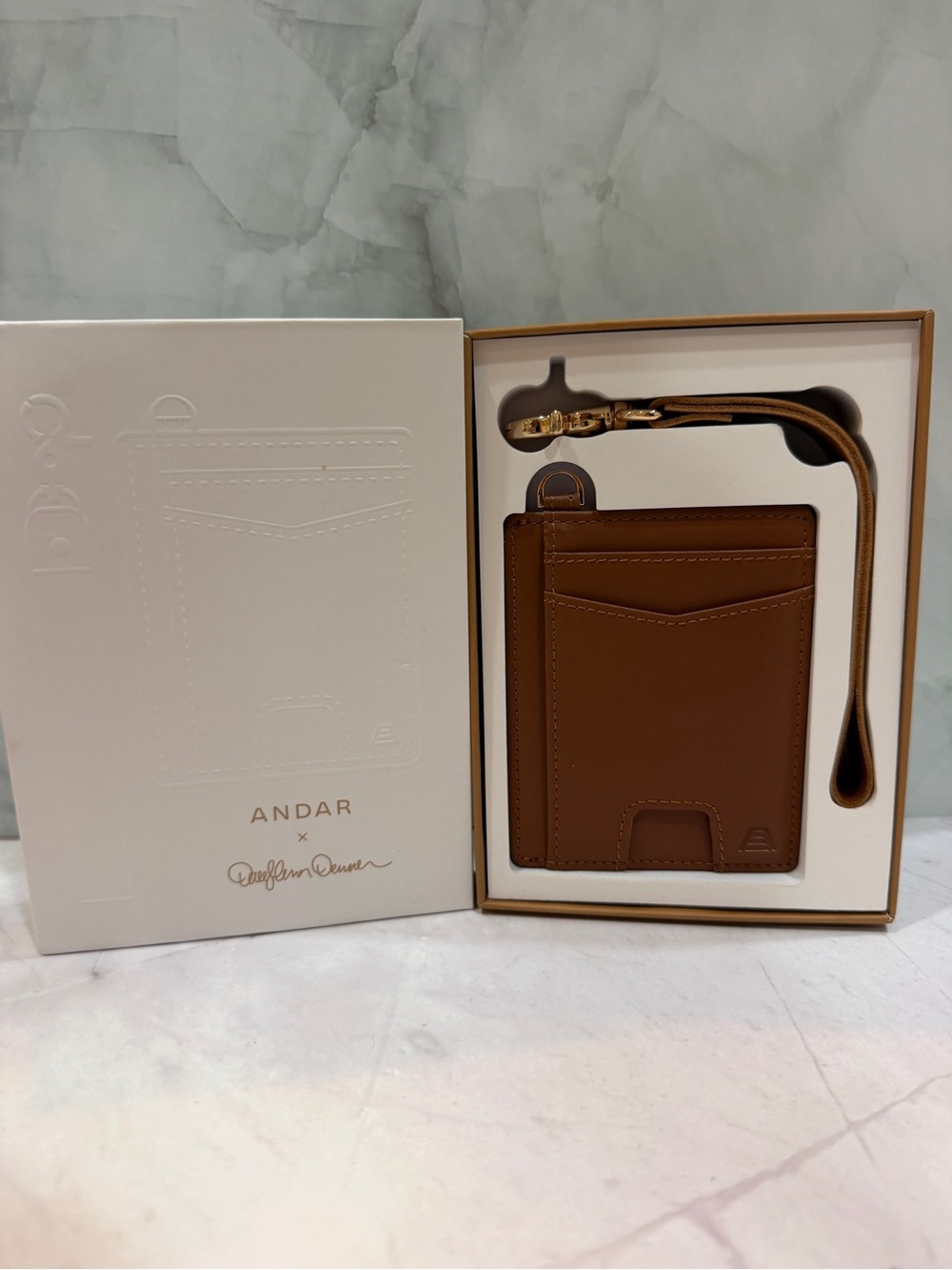 Andar x Daryl-Ann Denner Leather Card Holder Wallet with Wristlets
